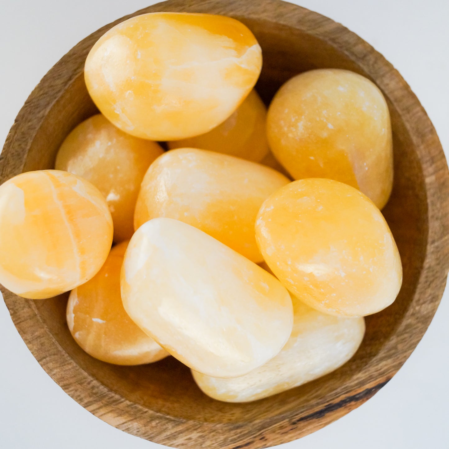 Orangencalcit